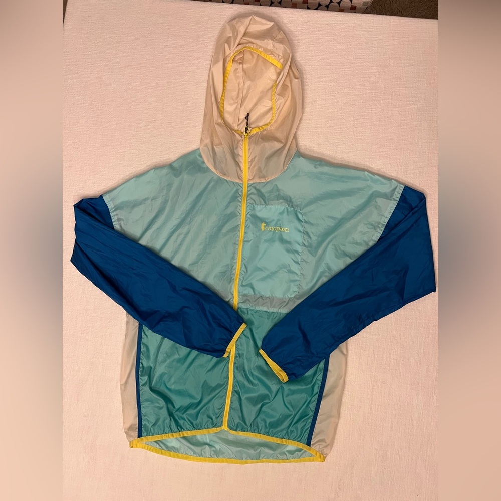 Cotopaxi Teca Blue and Cream Hooded Windbreaker Jacket